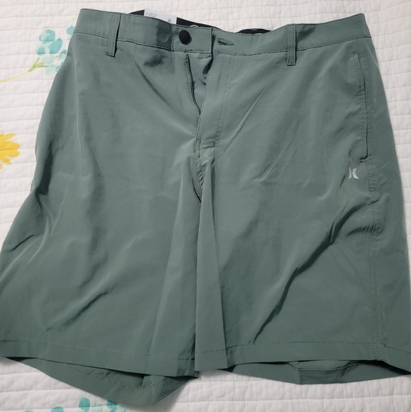 Hurley Hybrid Walkshort - Picture 1 of 4
